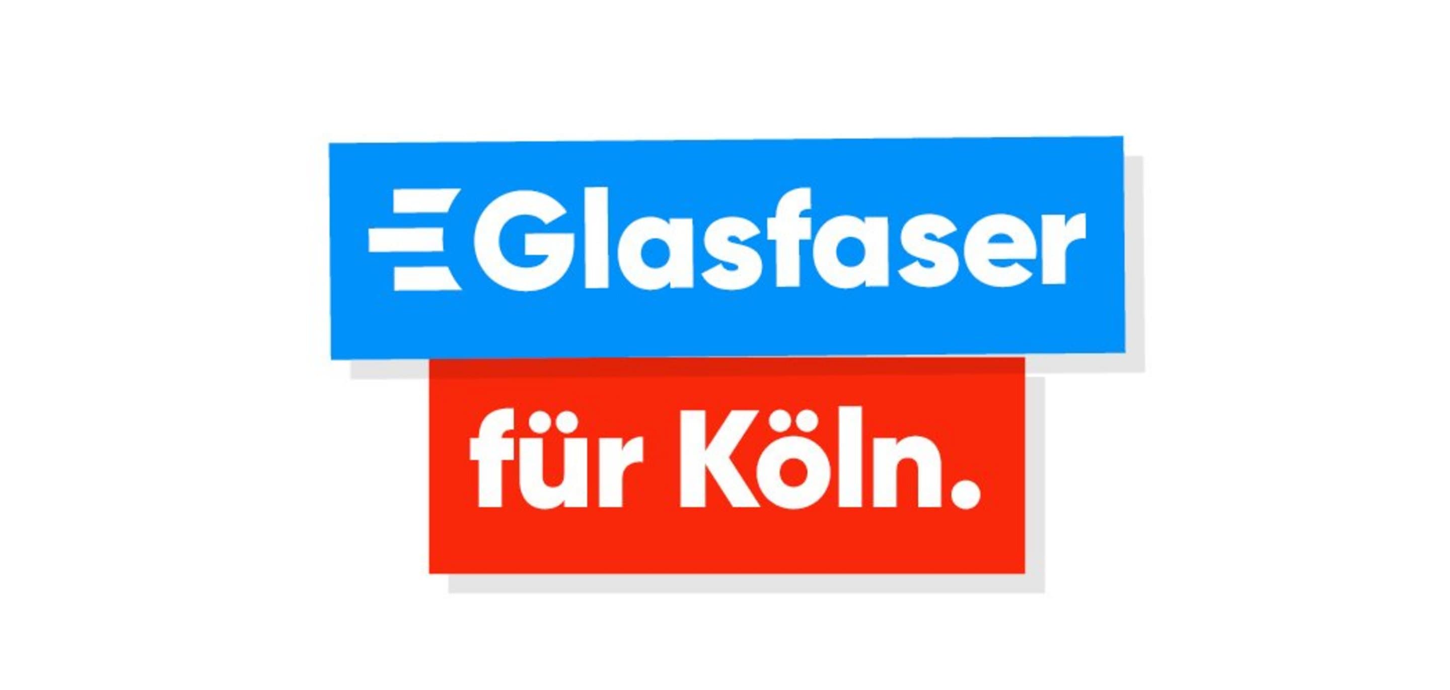 Glasfaser Köln Werbebanner mit dem Text: 'Glasfaser für Köln.' auf blauem und rotem Hintergrund.